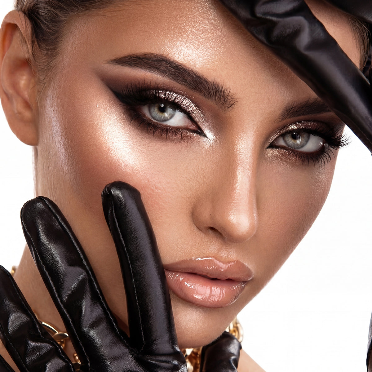 Untameable - 3 Shade Blush Contour Eyeshadow Palette