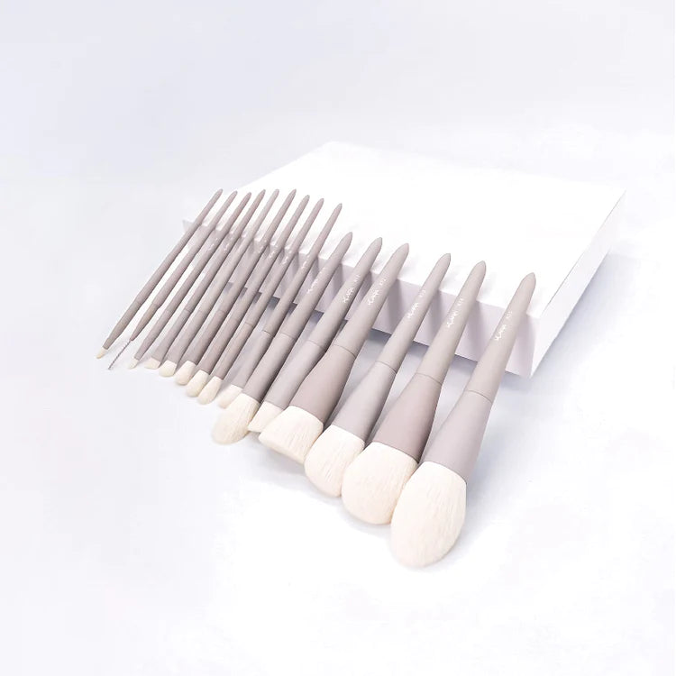 Lux Brush Set CODE001 - Klara Cosmetics